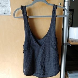 Lululemon open back tank - like new - Sz. 6